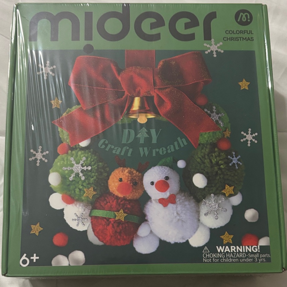 DIY Craft Wreath - Festive Red and Green